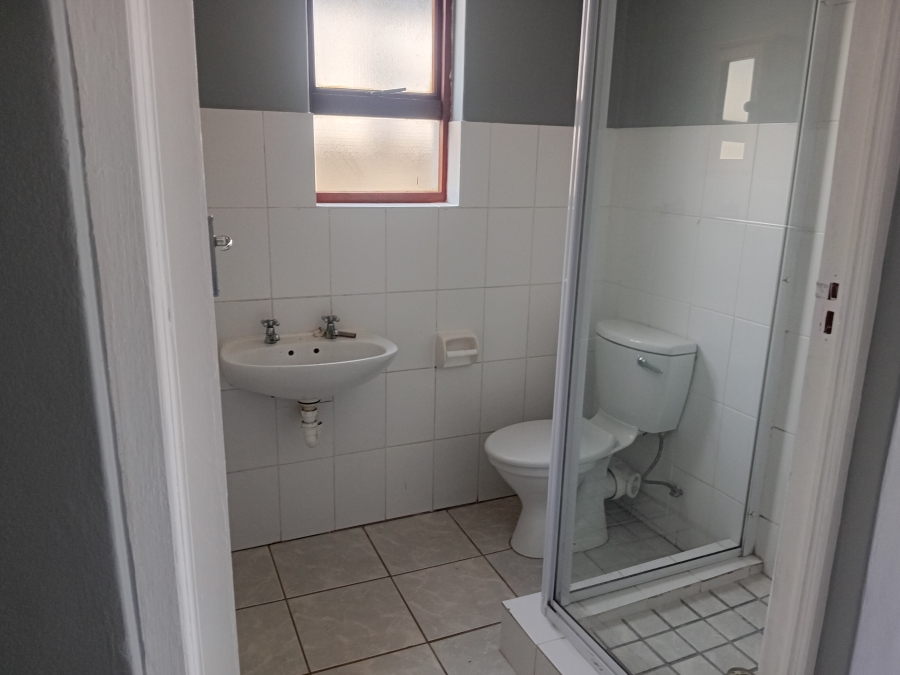 To Let 3 Bedroom Property for Rent in Strand North Western Cape